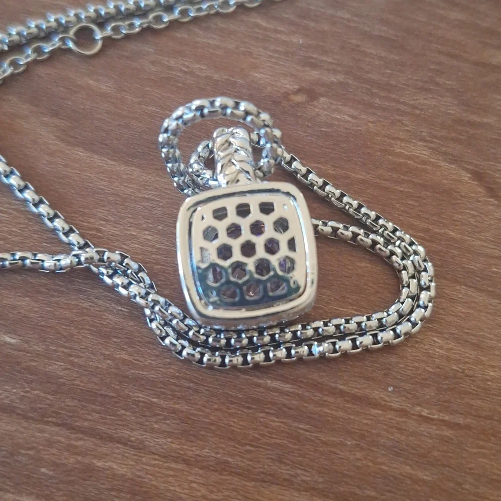 Versona Silver plated necklace + cubic zirconia pendant. New, package damaged - Picture 4 of 5